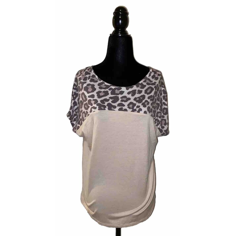 The Resto Shop Womens Medium Short Sleeve Multicolor Cheetah Pattern Blouse